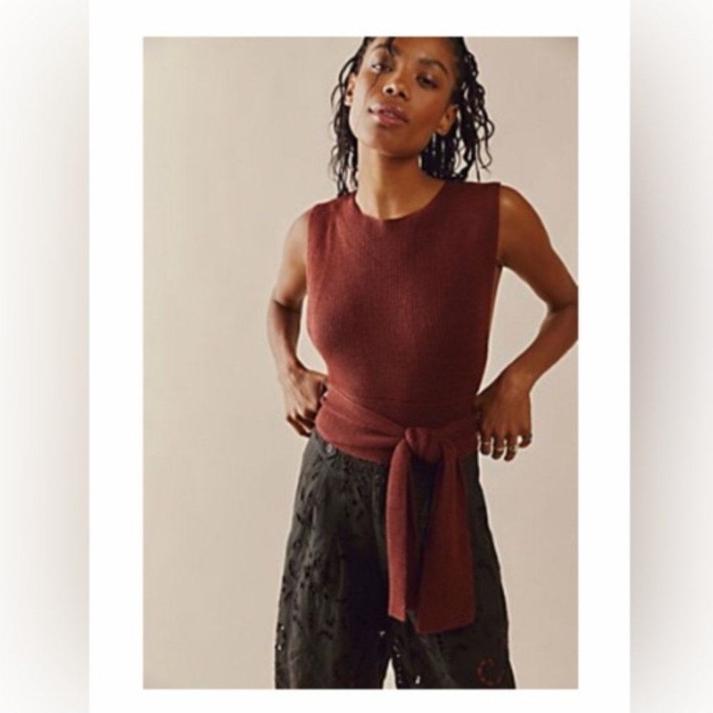 FREE PEOPLE CONVERTIBLE OPEN BACK SWEATER TANK IN BROWN
